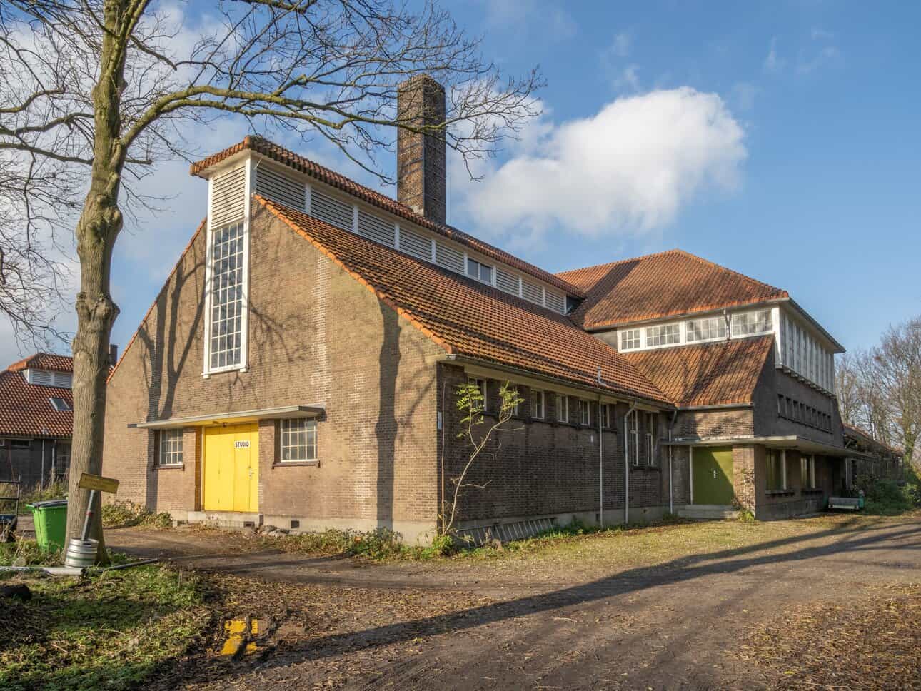 Foundscape Orchestra turns the disinfection building at Rotterdam’s Quarantaineterrein into a site-specific sound-and-light performance on 11–12 October.